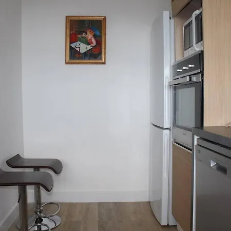 : Avec Terrasse, Climatisation Et Garage - Fr-1-252a-34 Villeneuve-Loubet